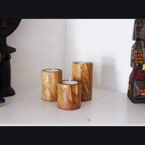 Set 3 suporturi pentru lumanari tip pastila din lemn de maslin, 6/8/10 cm, diametru 5.5 cm